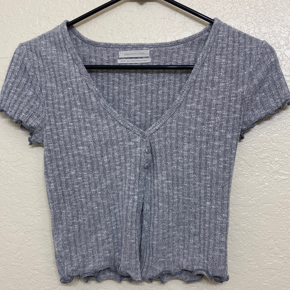 Cute grey crop top